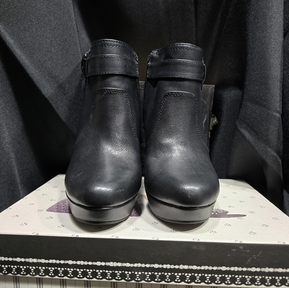 Guess booties - Picture 2 of 6